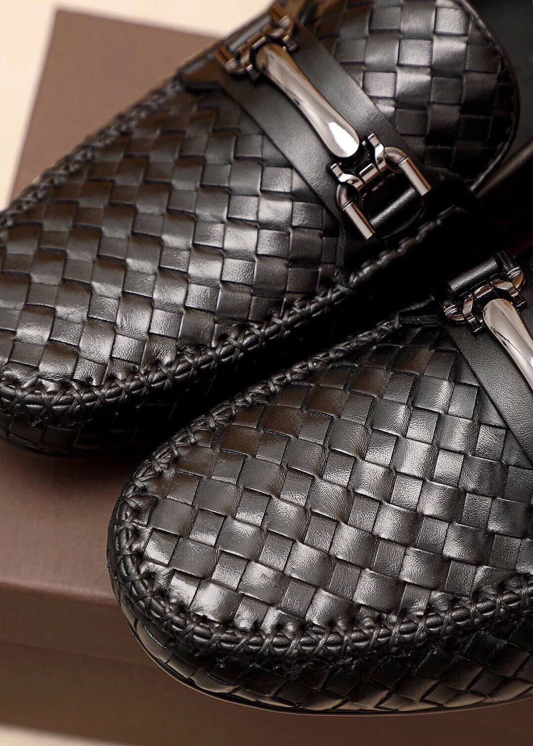 Men's men's shoes 💰500 💐 BV men's slip-on shoes® [BOTTEGA VENETA] official website counter new model, one-to-one mold opening ⚠Italian calfskin purely hand-woven ➕cow 🐂 leather lining. Driving slip-ons, available at counters, sizes 38～44 (45🉑️customized)